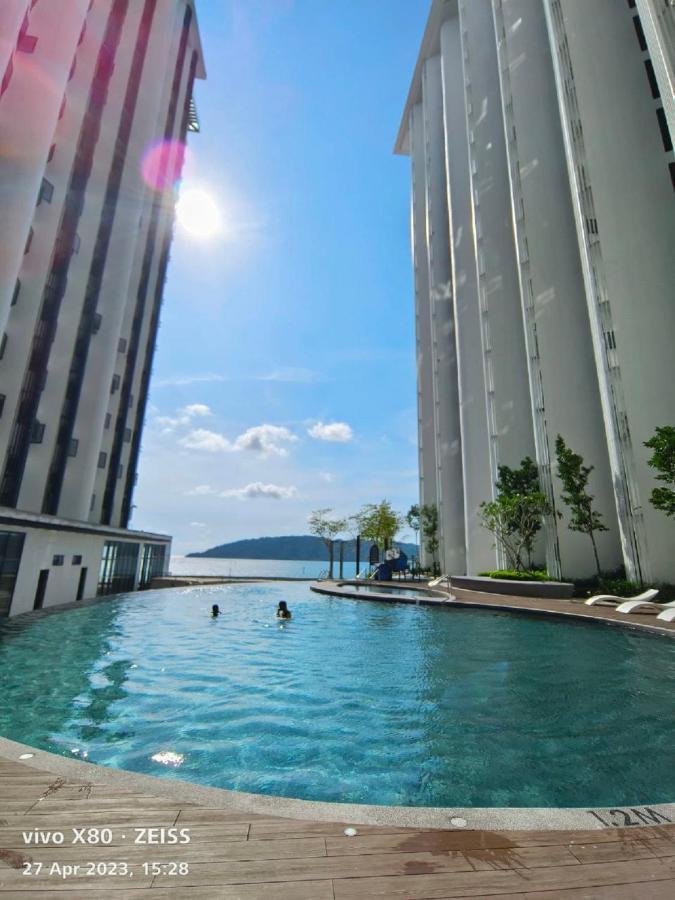 Relaxing @suzana The Shore * Kota Kinabalu